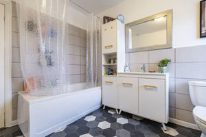 Bathroom- click for photo gallery